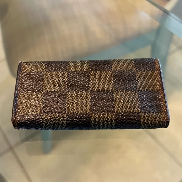 Damier Ebene 4 Key Holder - Picture 4 of 8